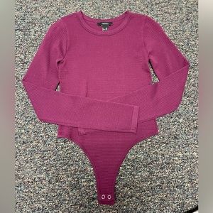 Item: Maroon waffle knit Forever 21 bodysuit          Size: M/L